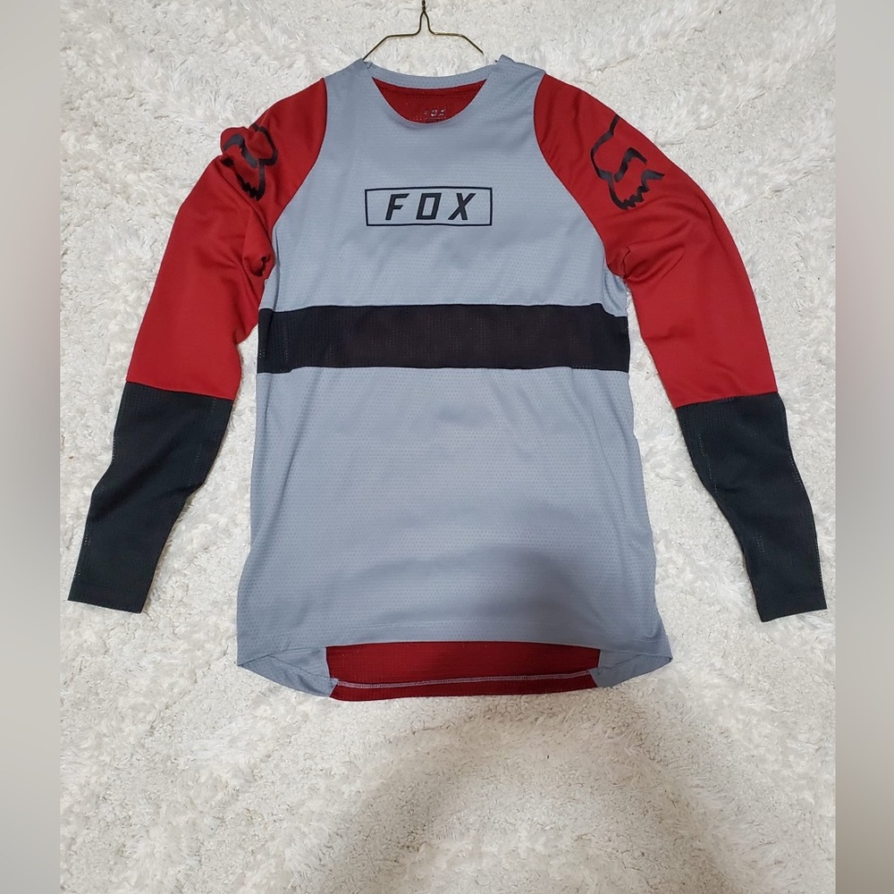 Fox Defend mountain bike jersey. Men’s size small